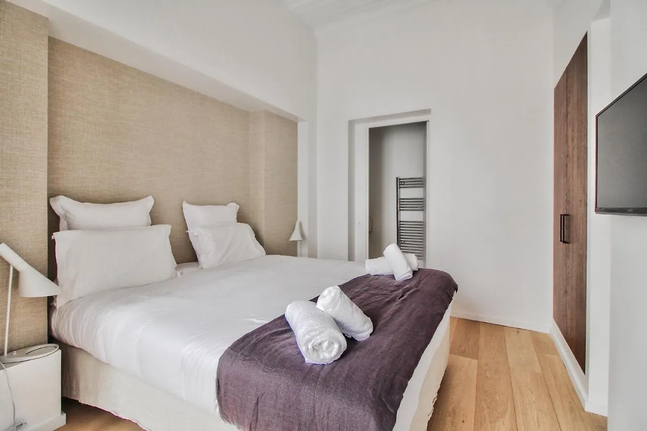 Modern 3bdr/3bth - Louvre Museum/tuileries Apartment Paris
