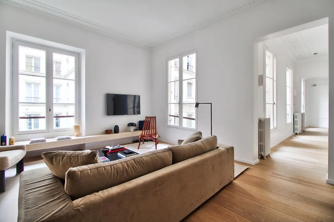 Modern 3bdr/3bth - Louvre Museum/tuileries *